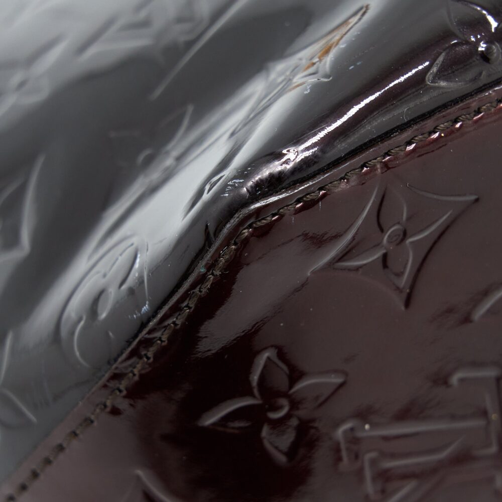 AAA Replica Louis Vuitton LV VERNIS BELLEVUE GM BAG PATENT AMARANTE GHW