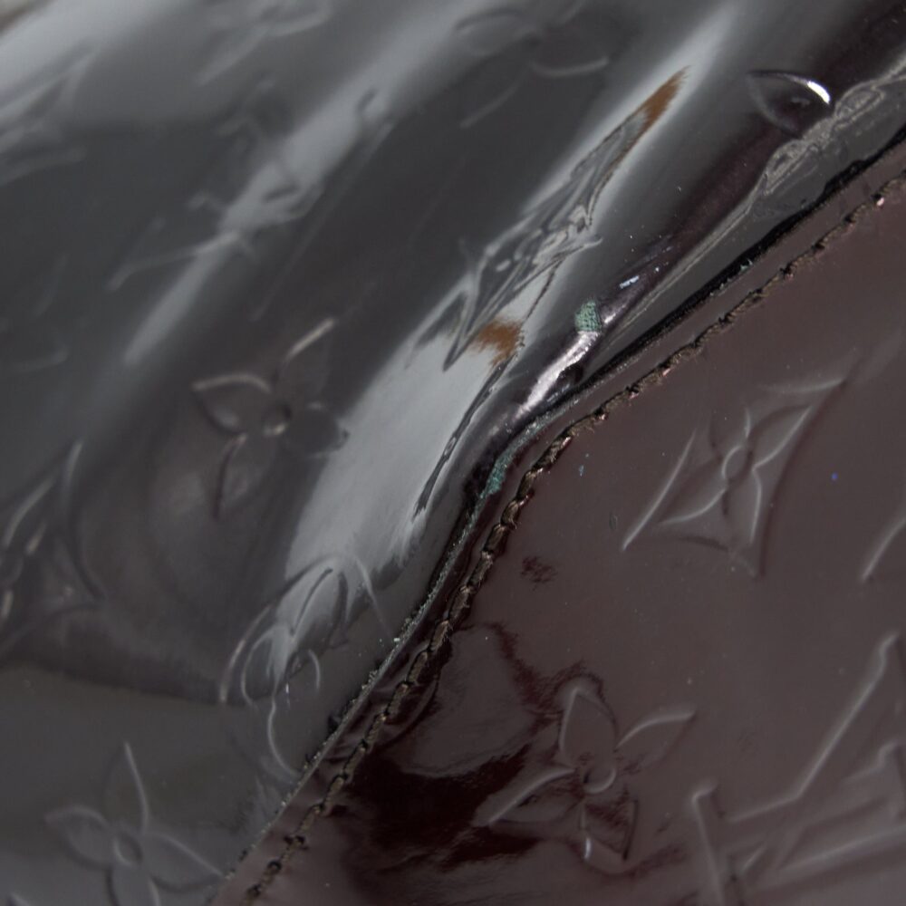 AAA Replica Louis Vuitton LV VERNIS BELLEVUE GM BAG PATENT AMARANTE GHW