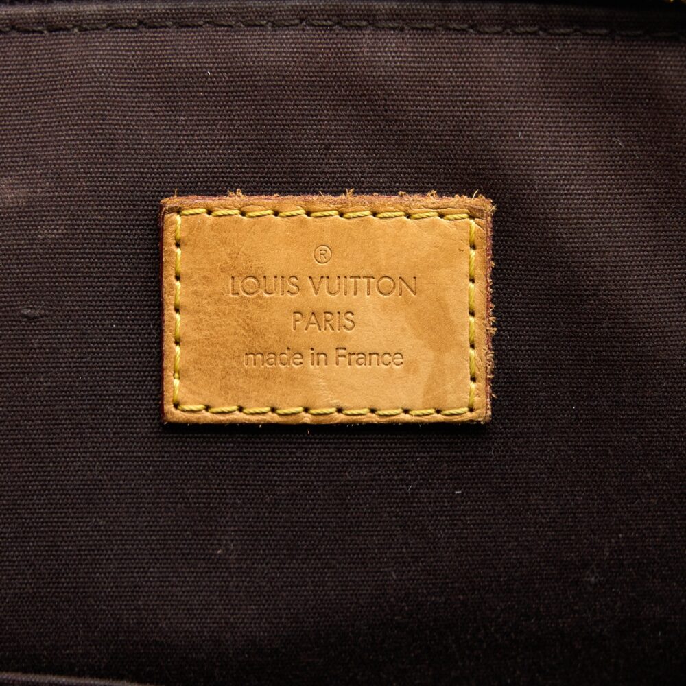 AAA Replica Louis Vuitton LV VERNIS BELLEVUE GM BAG PATENT AMARANTE GHW