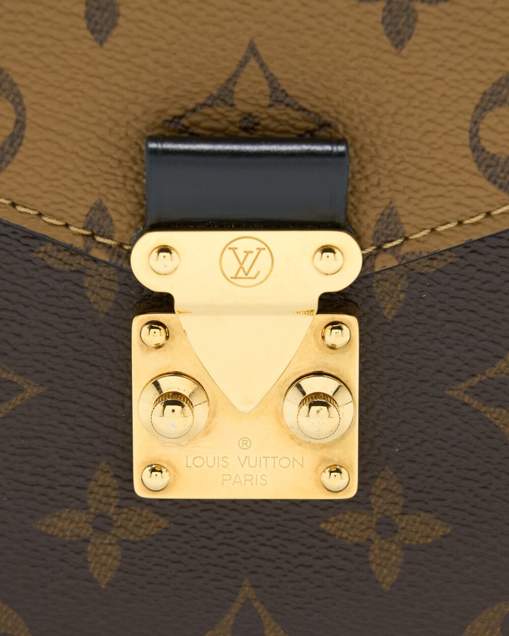 AAA Replica Louis Vuitton LV POCHETTE MÉTIS MONOGRAM REVERSE CANVAS GHW
