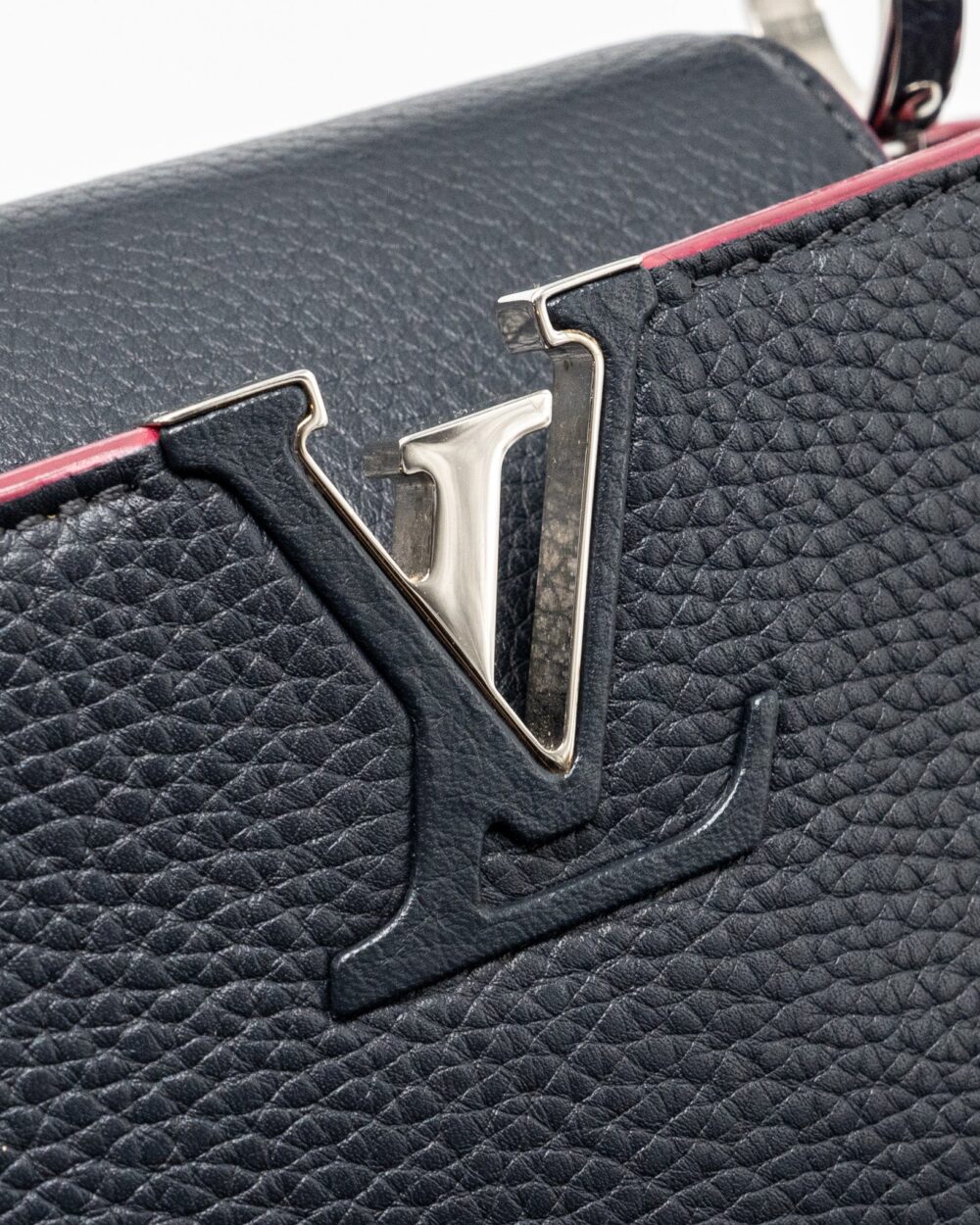 AAA Replica Louis Vuitton LV CAPUCINES BB TAURILLON NAVY SHW