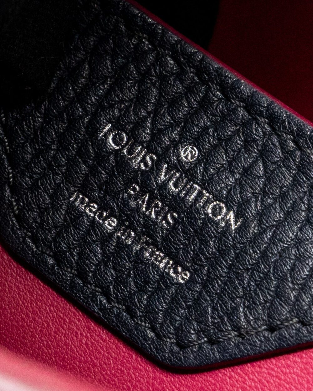 AAA Replica Louis Vuitton LV CAPUCINES BB TAURILLON NAVY SHW