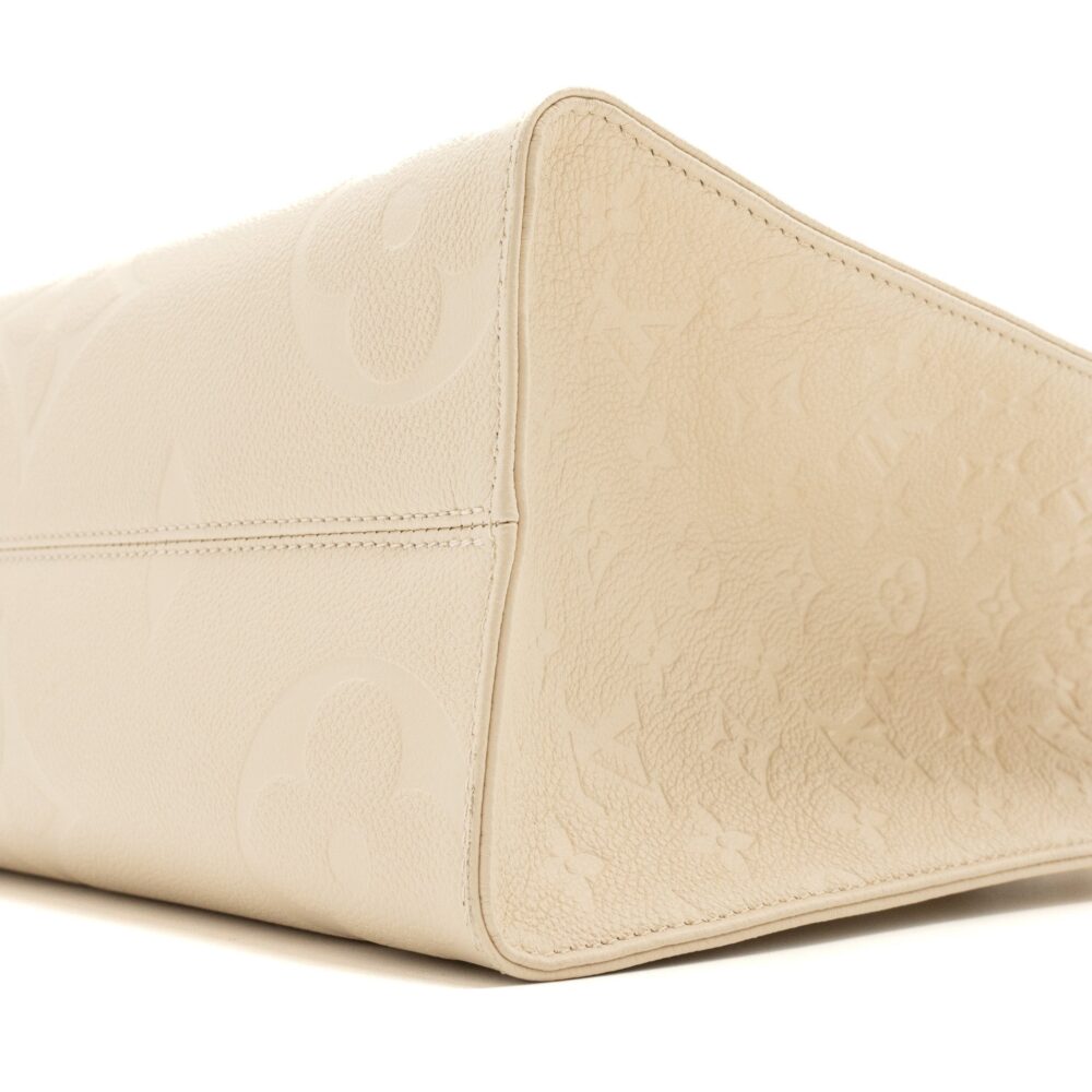 AAA Replica Louis Vuitton LV ONTHEGO MM EMPREINTE LEATHER WHITE GHW (NEW VERSION)