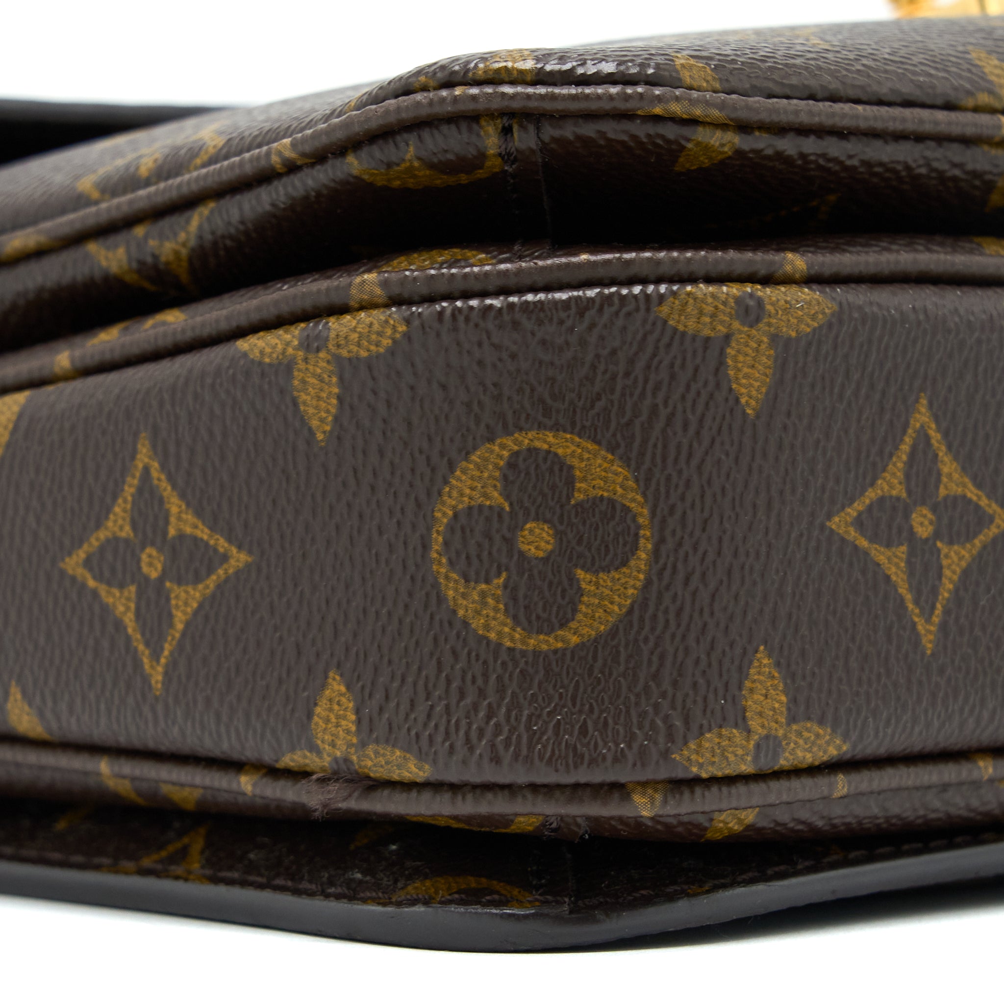 AAA Replica Louis Vuitton LV POCHETTE MÉTIS MONOGRAM CANVAS GHW