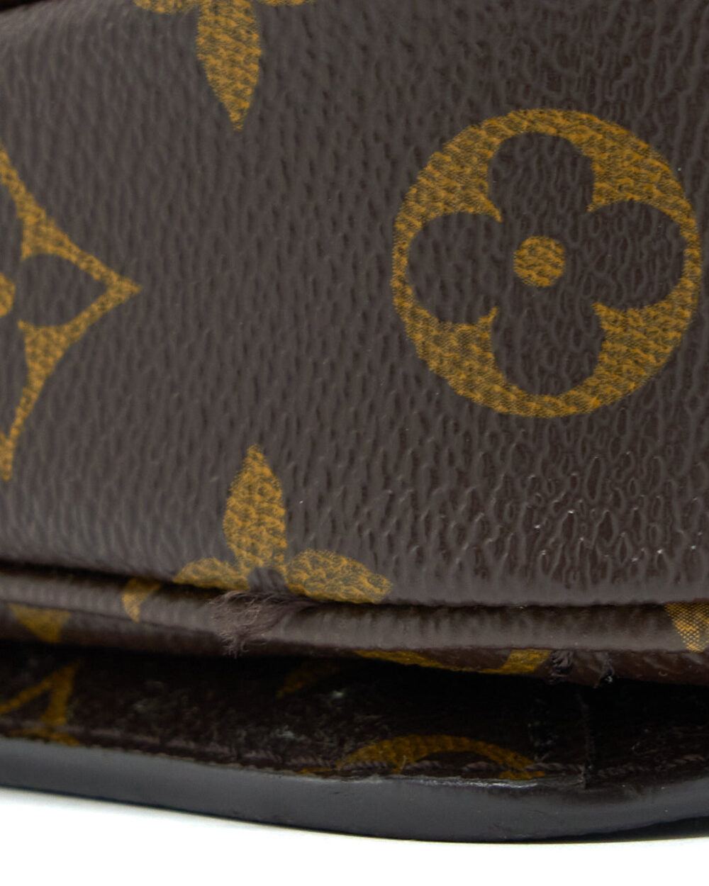 AAA Replica Louis Vuitton LV POCHETTE MÉTIS MONOGRAM CANVAS GHW