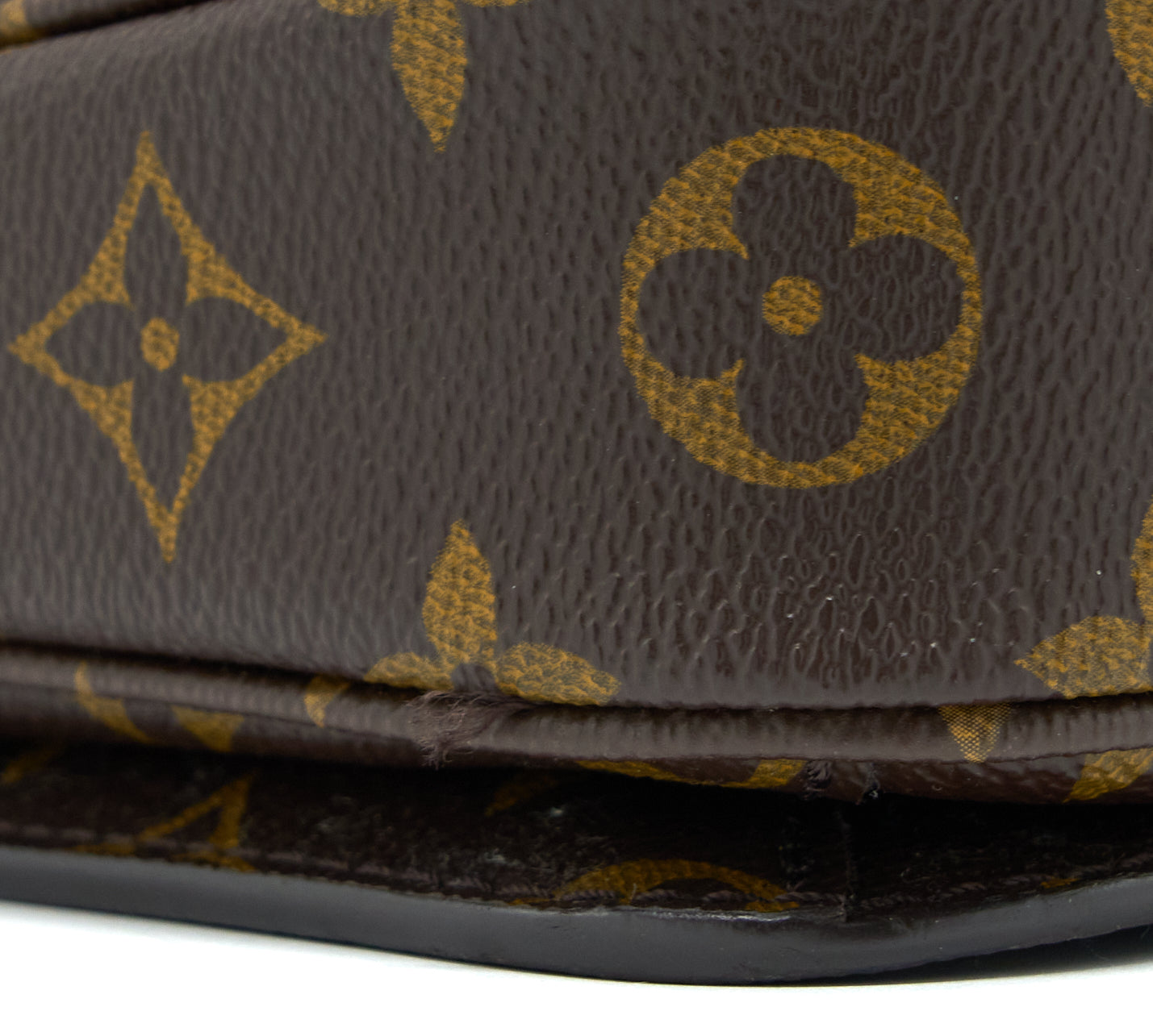 AAA Replica Louis Vuitton LV POCHETTE MÉTIS MONOGRAM CANVAS GHW