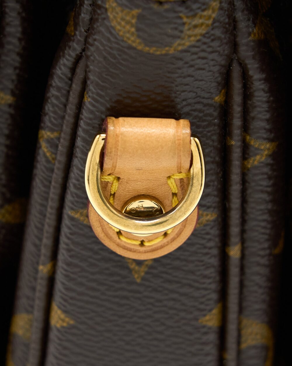 AAA Replica Louis Vuitton LV POCHETTE MÉTIS MONOGRAM CANVAS GHW