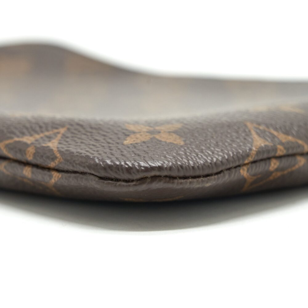AAA Replica Louis Vuitton LV ETUI VOYAGE PM POUCH MONOGRAM CANVAS GHW