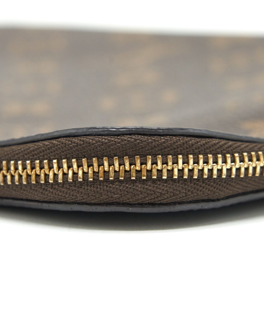 AAA Replica Louis Vuitton LV ETUI VOYAGE PM POUCH MONOGRAM CANVAS GHW