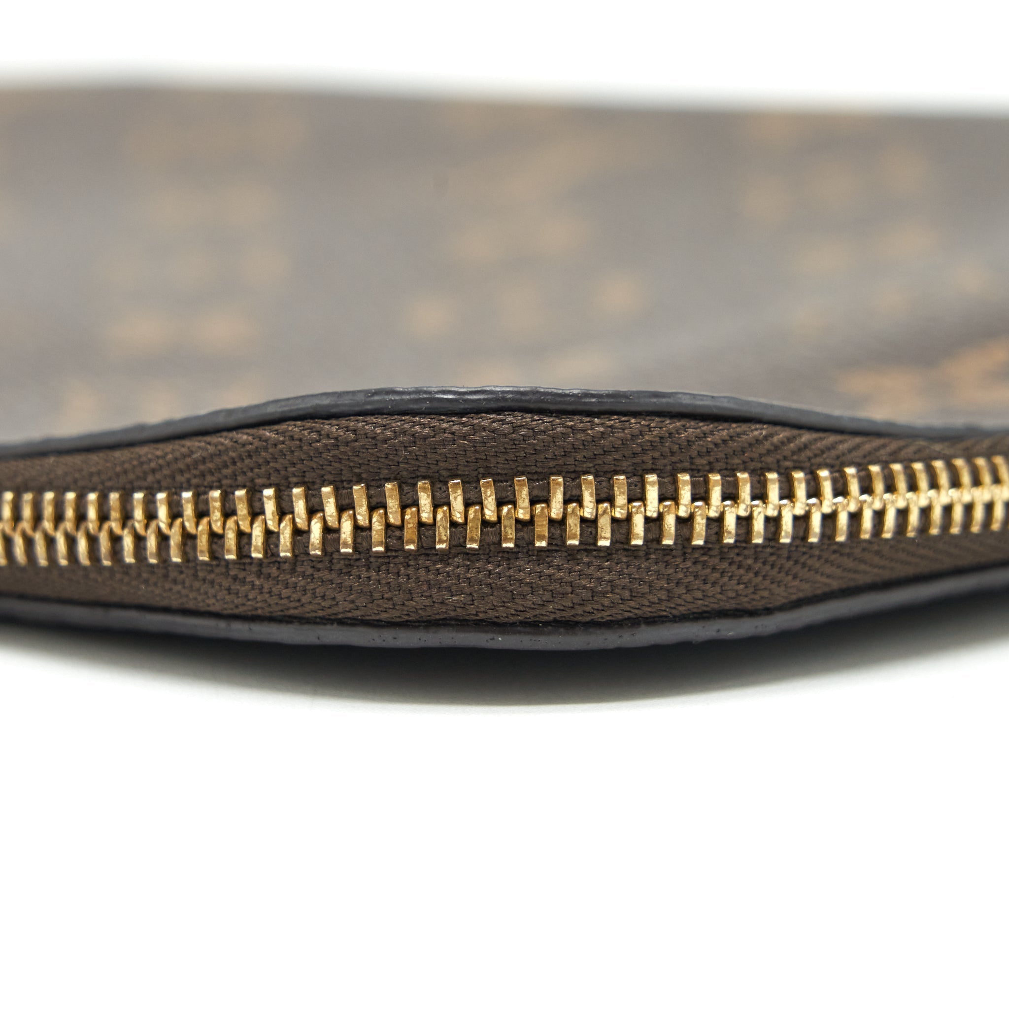AAA Replica Louis Vuitton LV ETUI VOYAGE PM POUCH MONOGRAM CANVAS GHW
