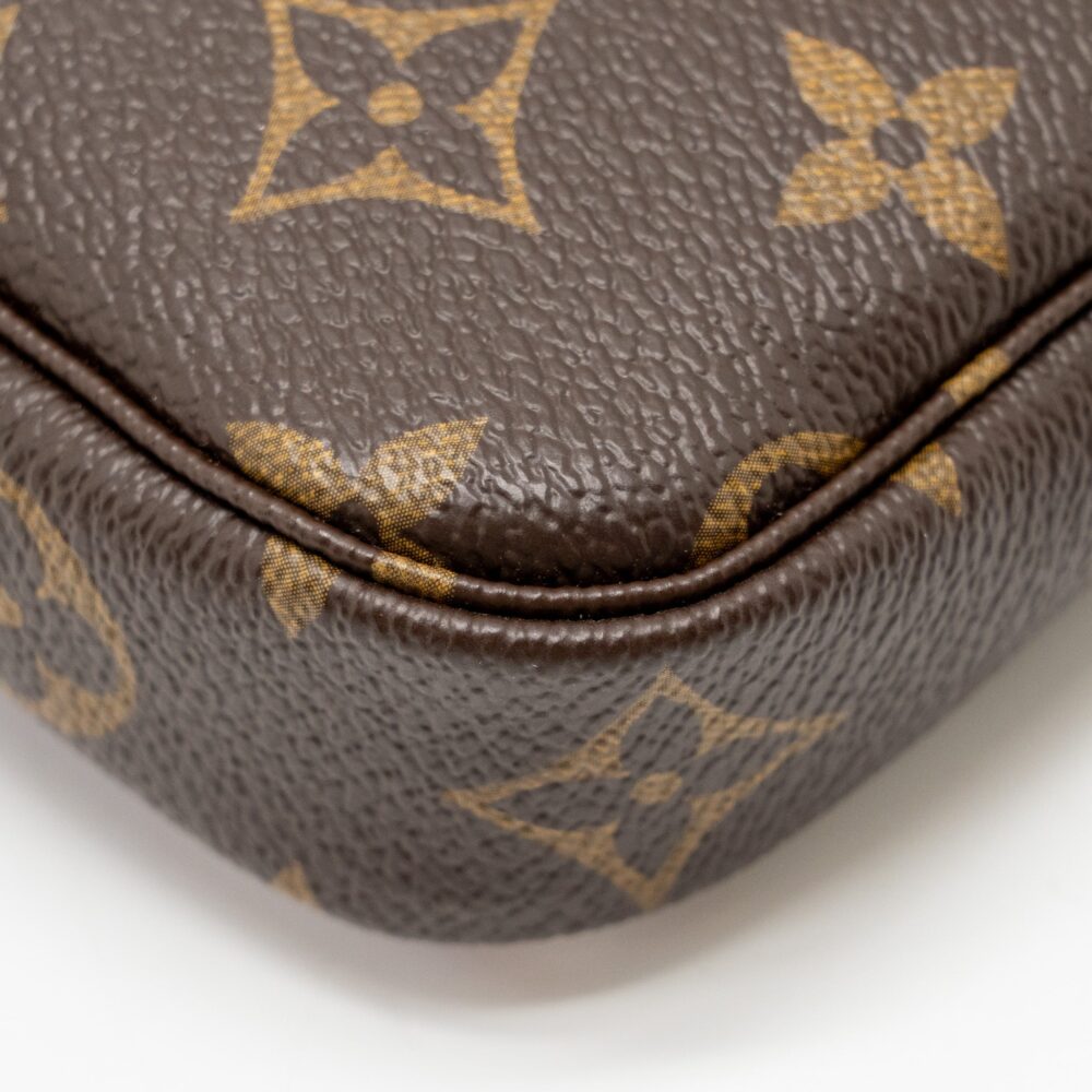 AAA Replica Louis Vuitton LV 2020 MINI POCHETTE 2020 CHRISTMAS ANIMATION BUMPER CARS MONOGRAM CANVAS GHW