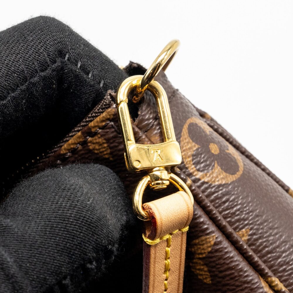 AAA Replica Louis Vuitton LV POCHETTE ACCESSORIES MONOGRAM CANVAS GHW