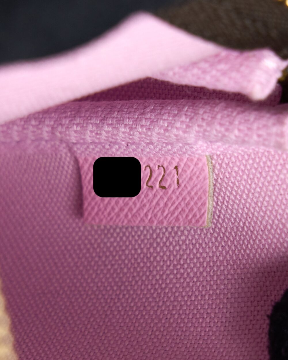 AAA Replica Louis Vuitton LV MINI POCHETTE ACCESSORIES LIMITED VIVIENNE HOLIDAYS JAPAN MONOGRAM CANVAS GHW