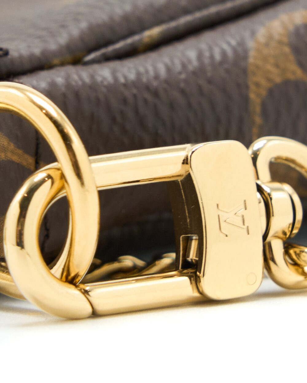 AAA Replica Louis Vuitton LV MINI POCHETTE ACCESSORIES MONOGRAM CANVAS GHW