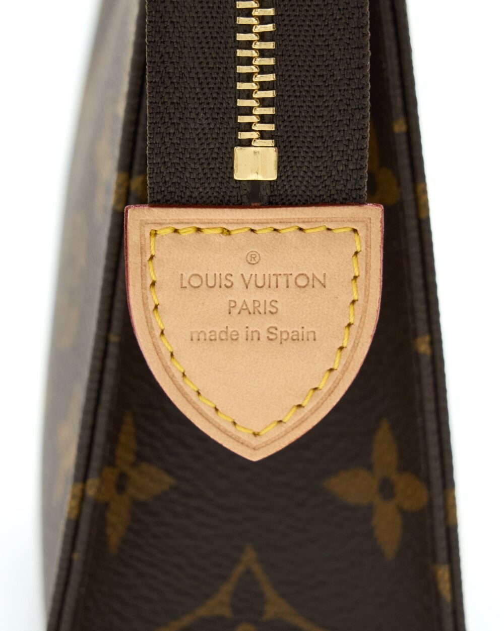AAA Replica Louis Vuitton LV POCHE TOILETTE MONOGRAM CANVAS GHW