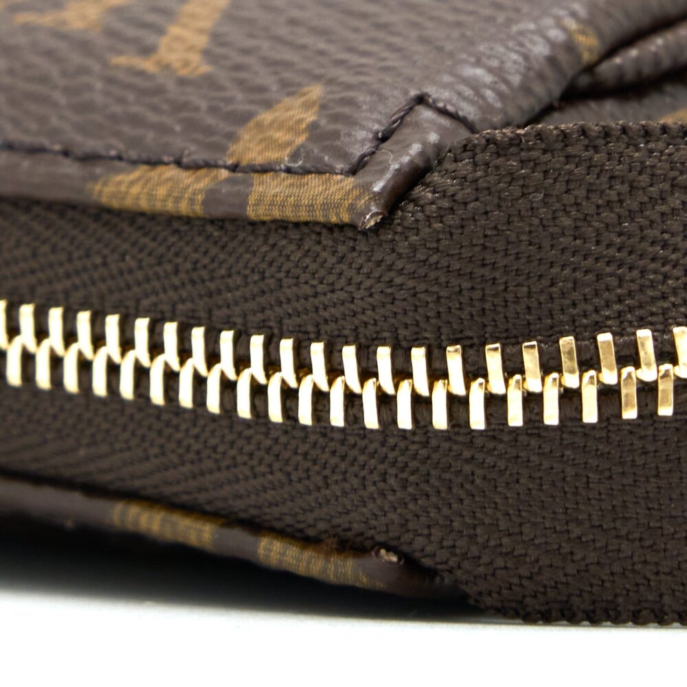 AAA Replica Louis Vuitton LV POCHETTE ACCESSORIES MONOGRAM CANVAS GHW (NEW VERSION)