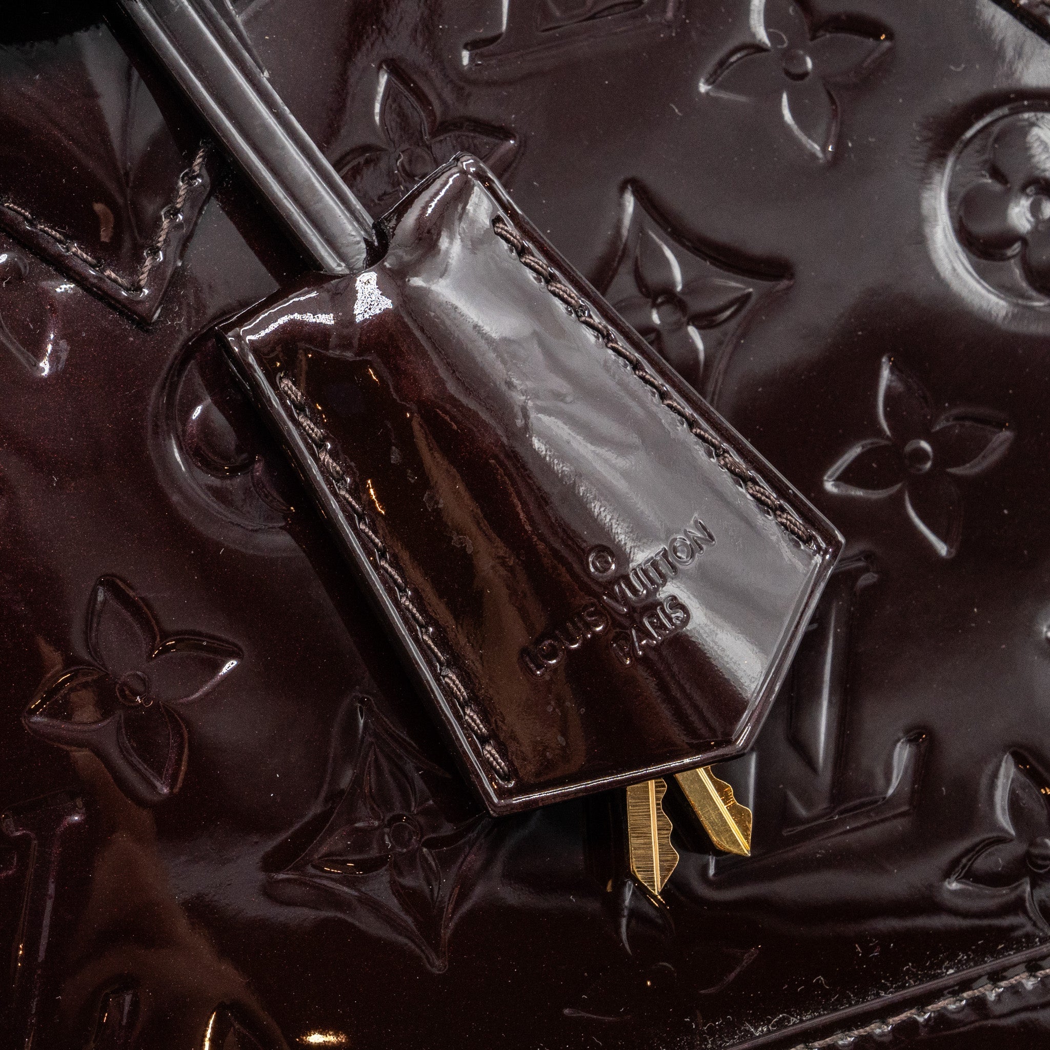 AAA Replica Louis Vuitton LV ALMA BB PATENT AMARANTE GHW