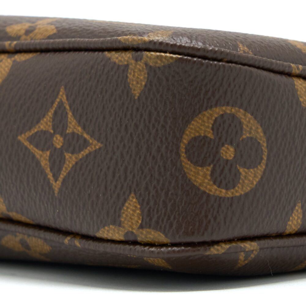AAA Replica Louis Vuitton LV POCHETTE ACCESSORIES MONOGRAM CANVAS GHW (NEW VERSION)