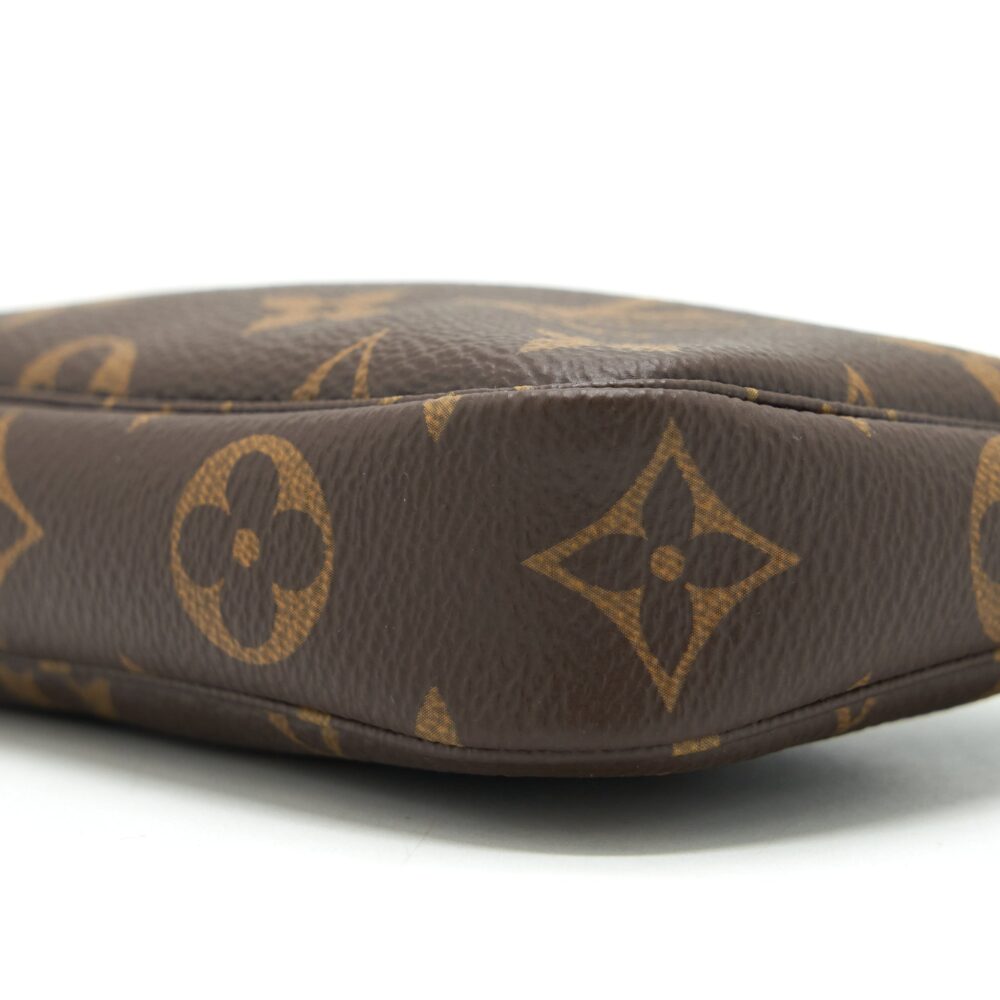 AAA Replica Louis Vuitton LV MINI POCHETTE MONOGRAM CANVAS GHW