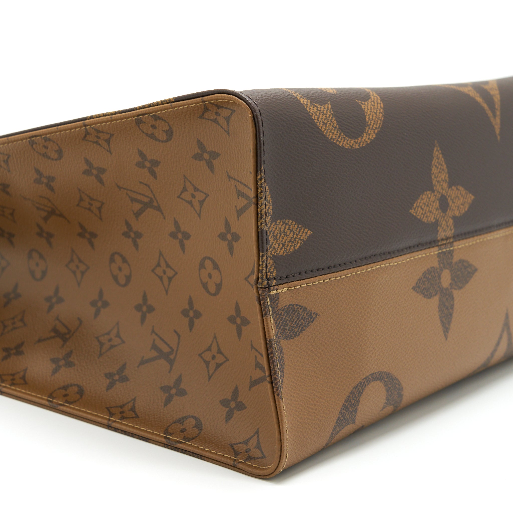 AAA Replica Louis Vuitton LV ON THE GO GM MONOGRAM REVERSE CANVAS GHW