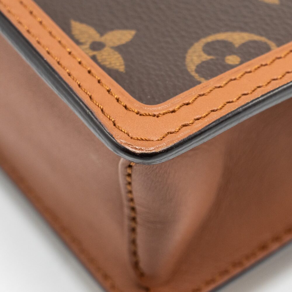 AAA Replica Louis Vuitton LV DAUPHINE CHAIN WALLET MONOGRAM REVERSE CANVAS GHW
