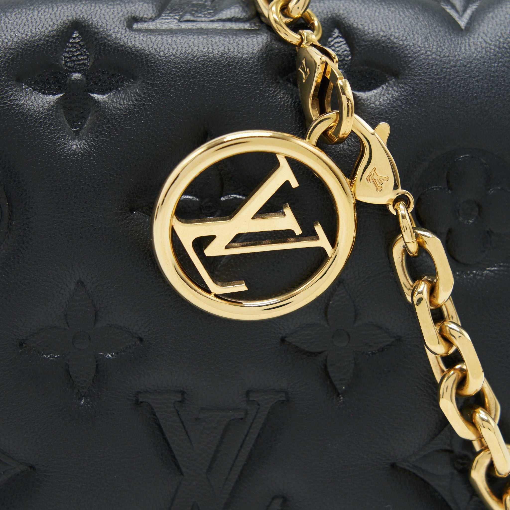 AAA Replica Louis Vuitton LV POCHETTE COUSSIN LAMBSKIN BLACK GHW