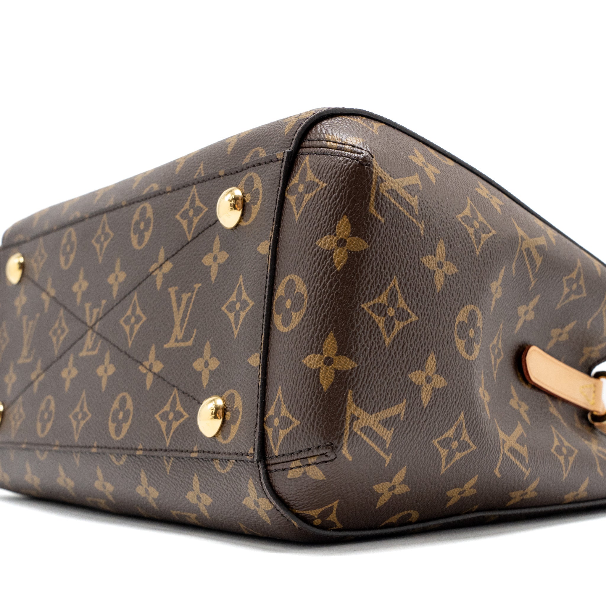 AAA Replica Louis Vuitton LV MONTAIGNE MM MONOGRAM CANVAS GHW