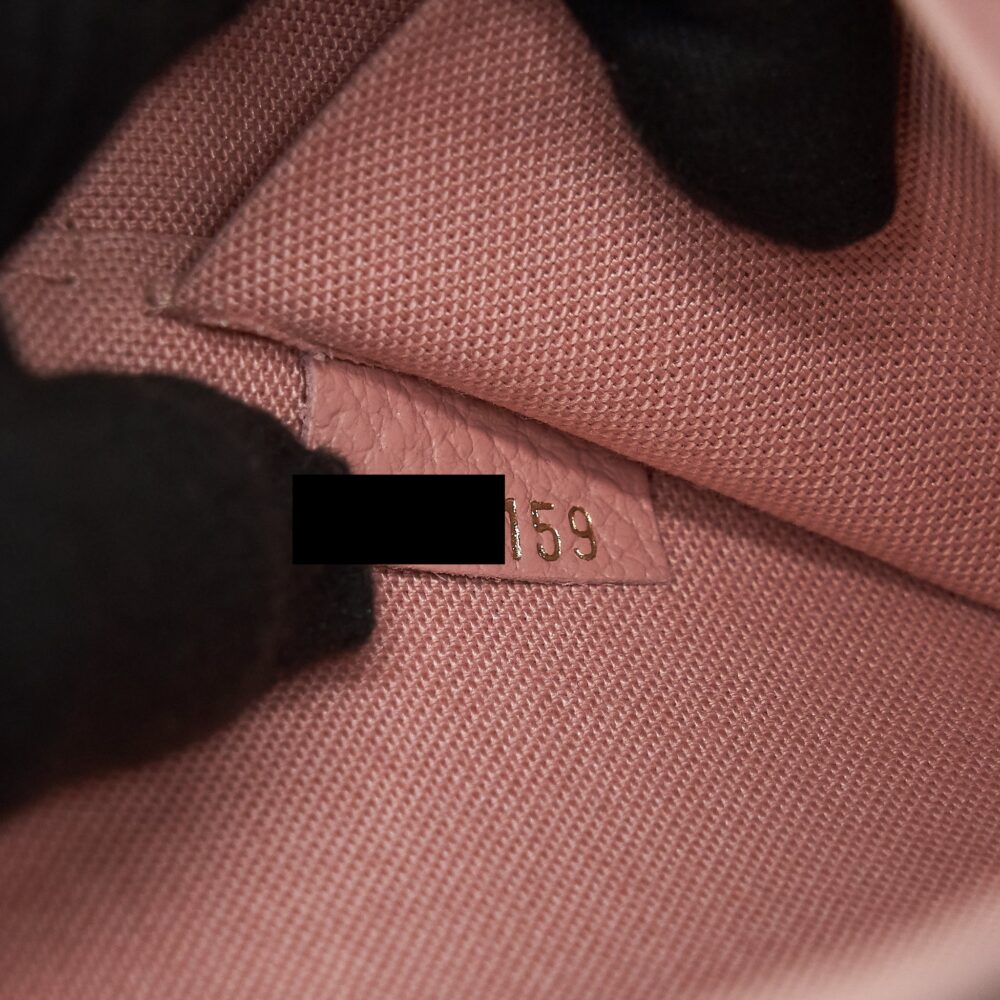 AAA Replica Louis Vuitton LV FELICIE POCHETTE MONOGRAM EMPREINTE ROSE POUDRE