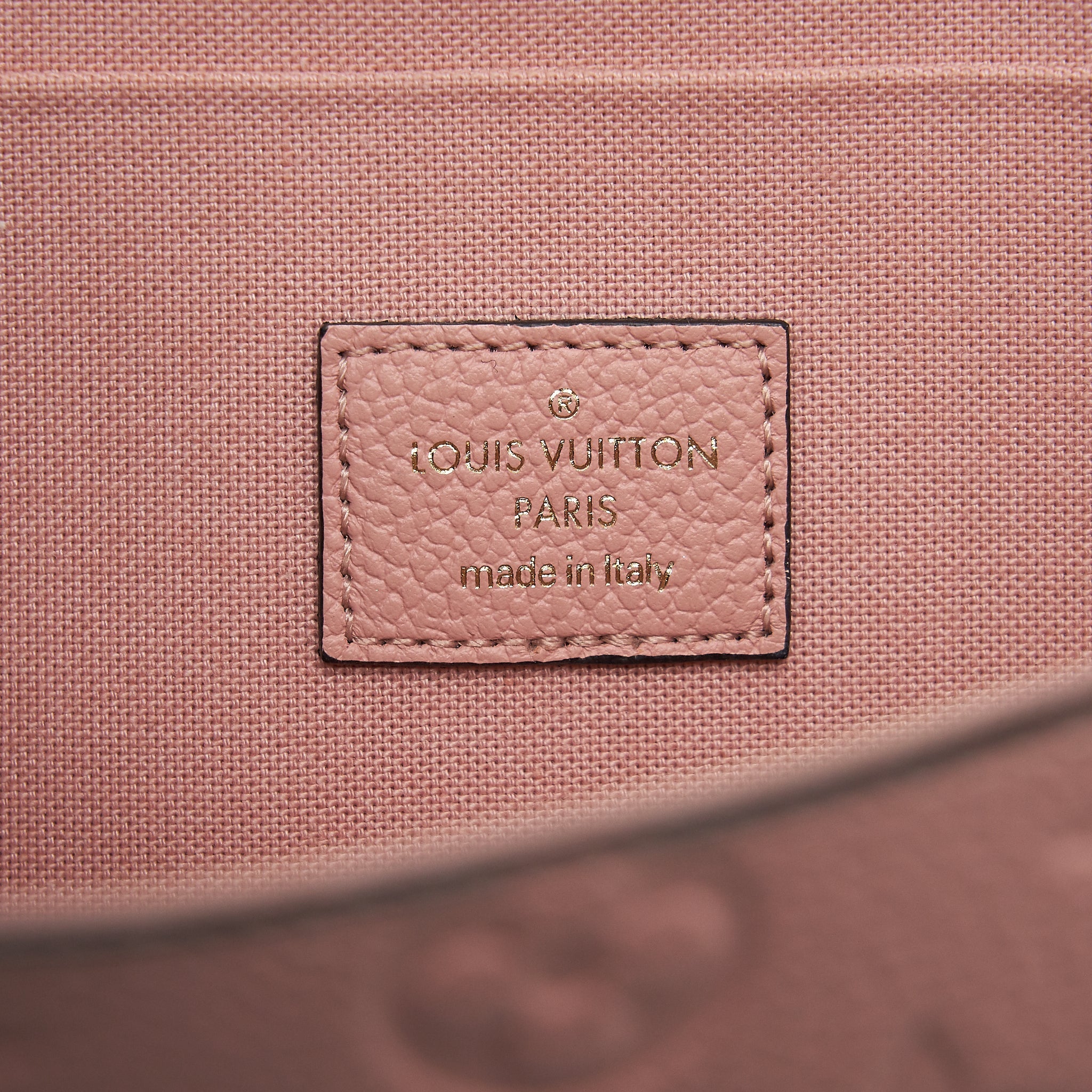 AAA Replica Louis Vuitton LV FELICIE POCHETTE MONOGRAM EMPREINTE ROSE POUDRE