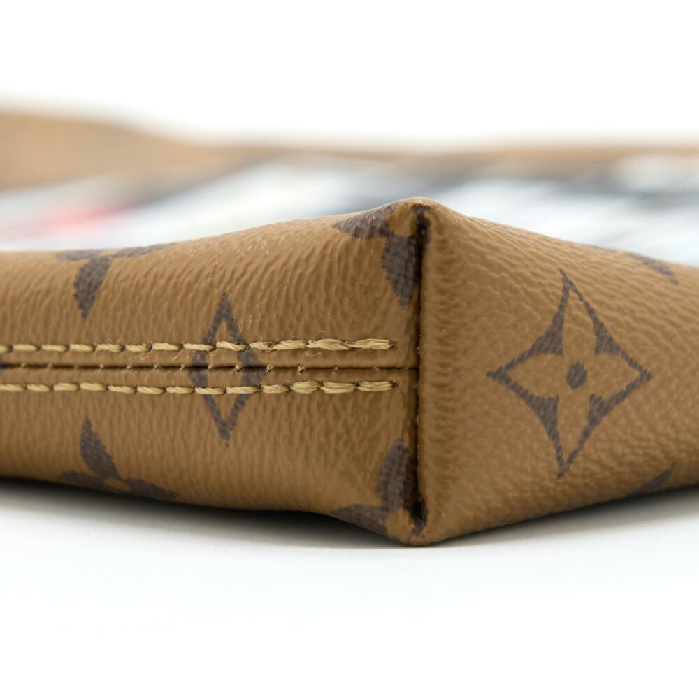 AAA Replica Louis Vuitton LV CARRY IT TOTE MONOGRAM REVERSE CANVAS WITH PRINT GHW