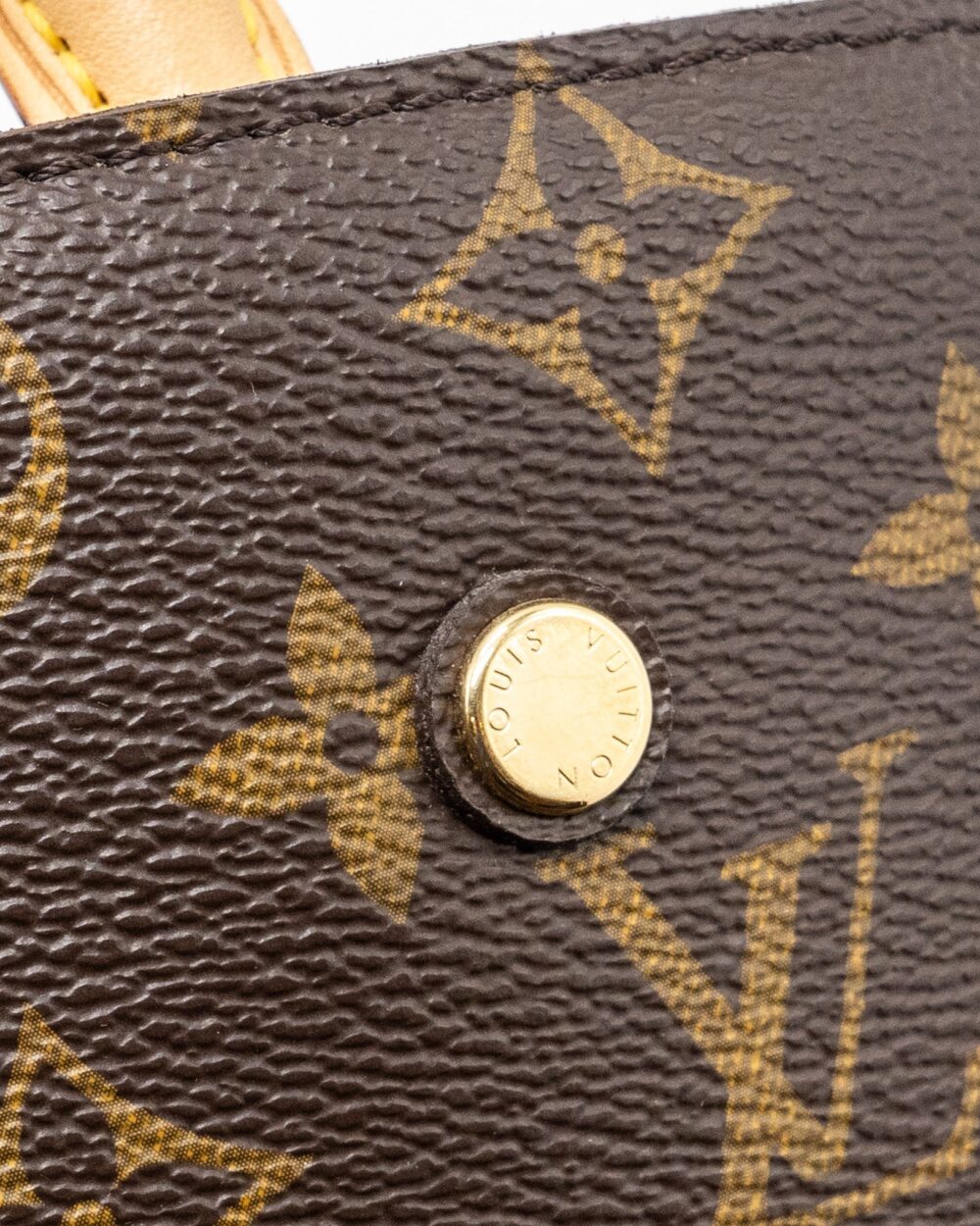 AAA Replica Louis Vuitton LV MONTAIGNE MM MONOGRAM CANVAS GHW