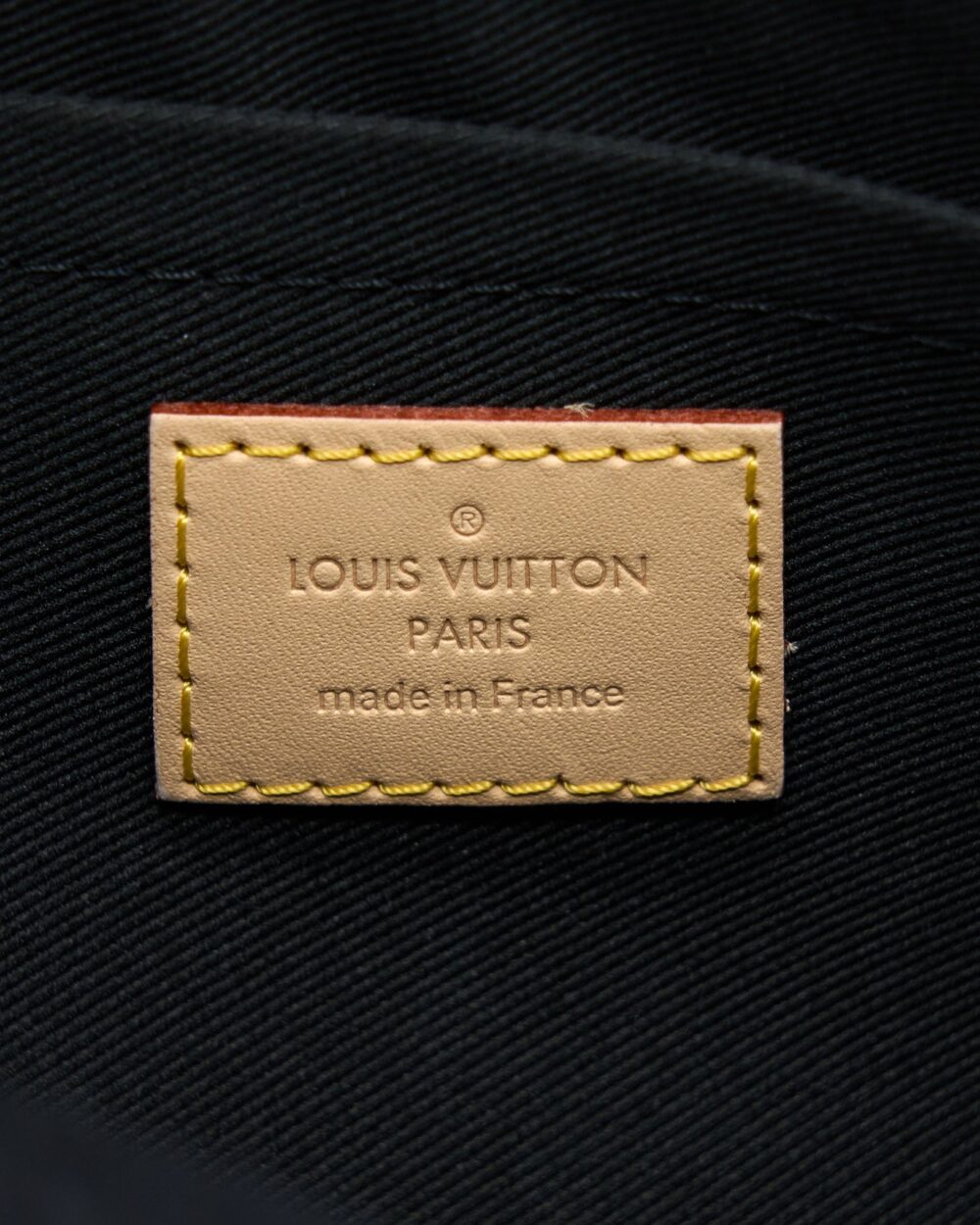 AAA Replica Louis Vuitton LV CARRY IT TOTE MONOGRAM REVERSE CANVAS WITH PRINT GHW