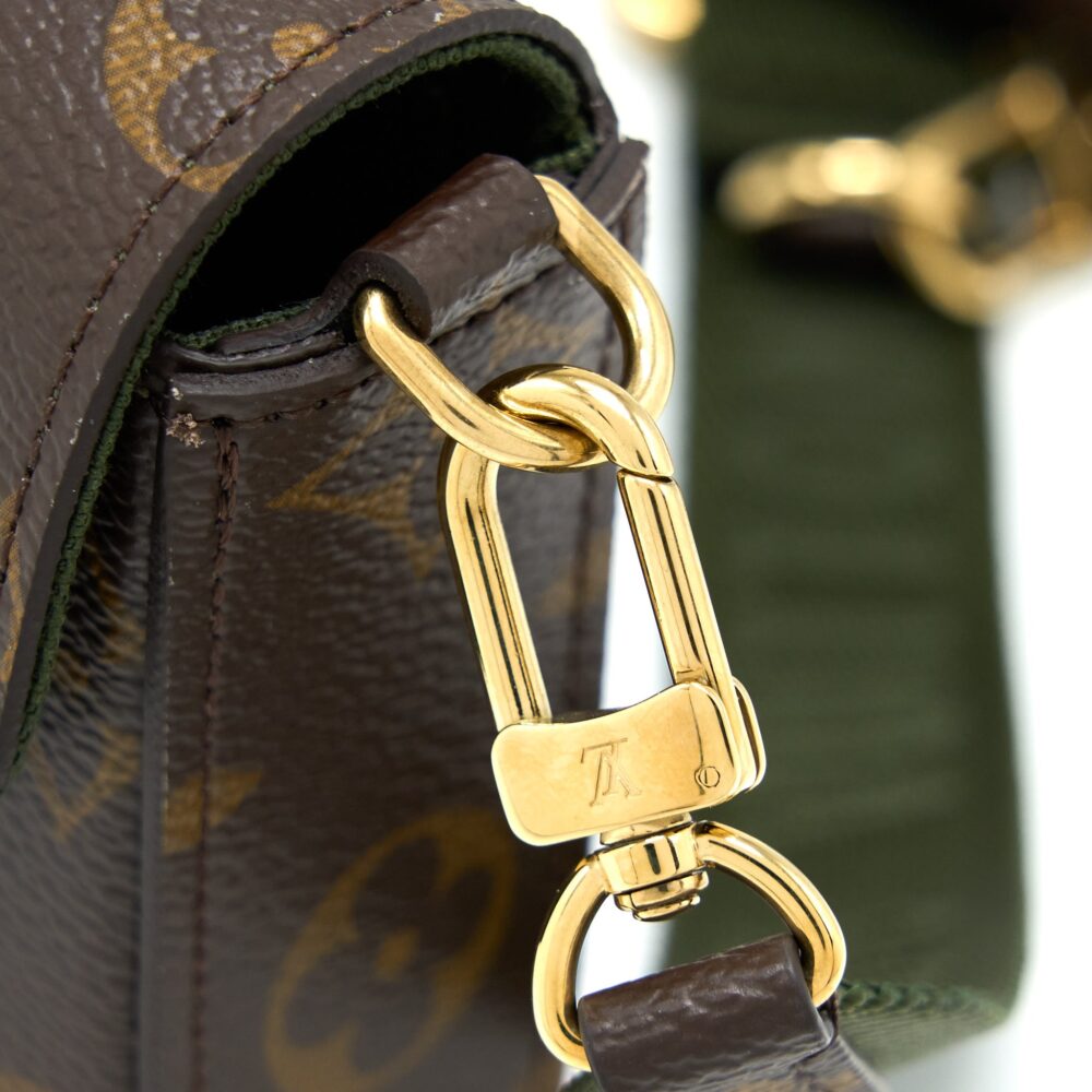 AAA Replica Louis Vuitton LV FELICIE STRAP & GO MONOGRAM CANVAS GHW