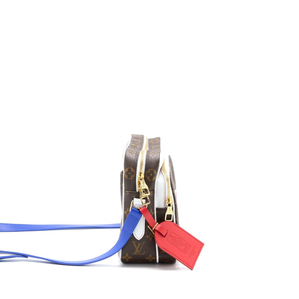 AAA Replica Louis Vuitton LV X NBA NIL MESSENGER MONOGRAM CANVAS GHW
