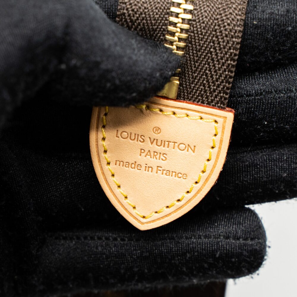 AAA Replica Louis Vuitton LV TOILETRY POCHETTE 19 MONOGRAM CANVAS GHW