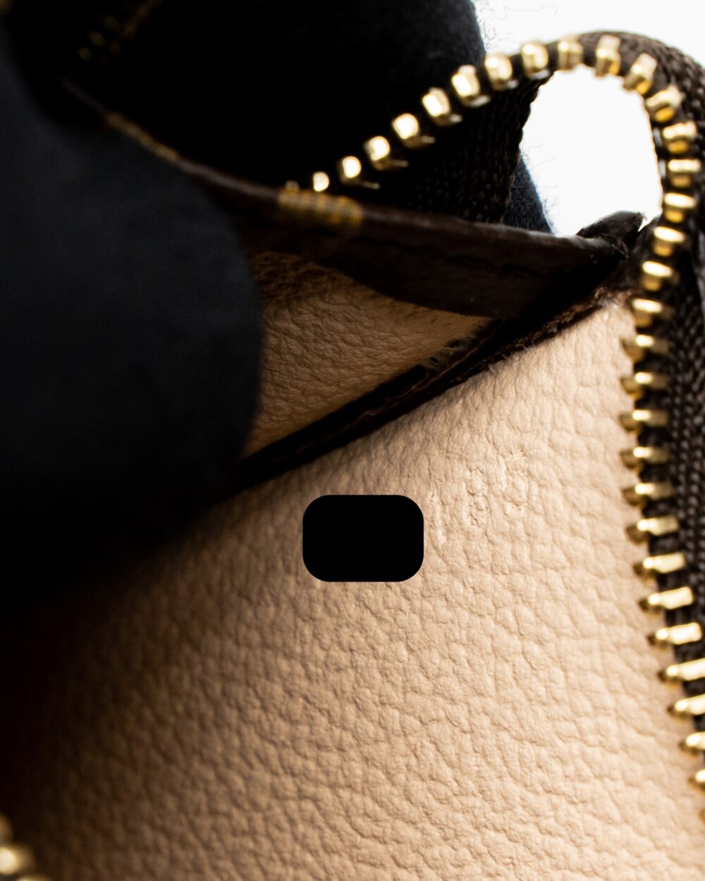 AAA Replica Louis Vuitton LV TOILETRY POCHETTE 19 MONOGRAM CANVAS GHW