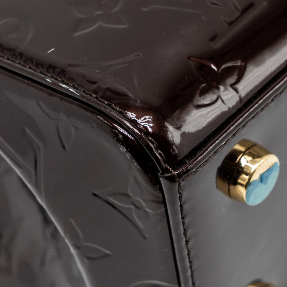 AAA Replica Louis Vuitton LV VERNIS BREA MM BAG MONOGRAM PATENT AMARANTE GHW