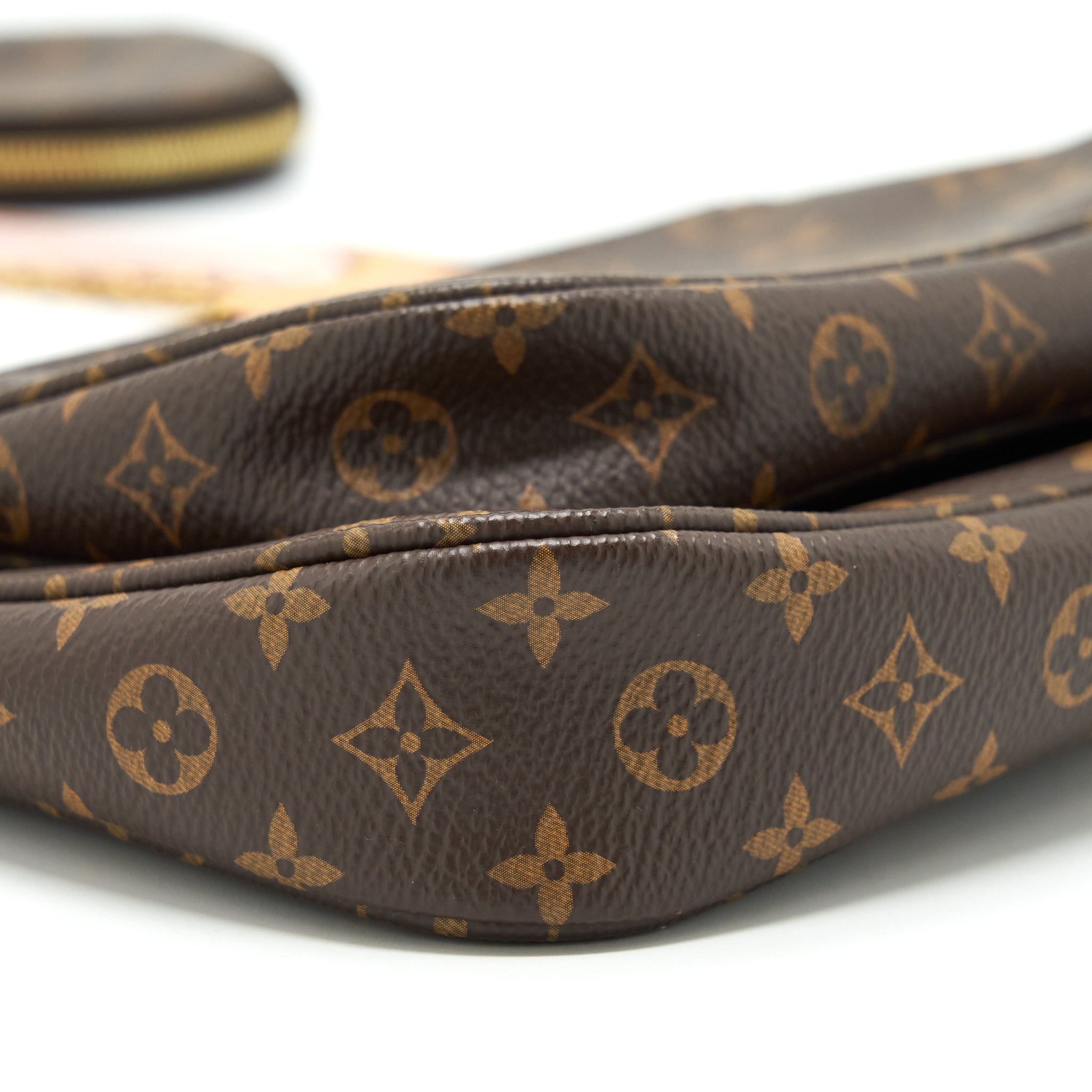 AAA Replica Louis Vuitton LV MULTI POCHETTE ACCESSORIES PINK STRAP MONOGRAM CANVAS GHW