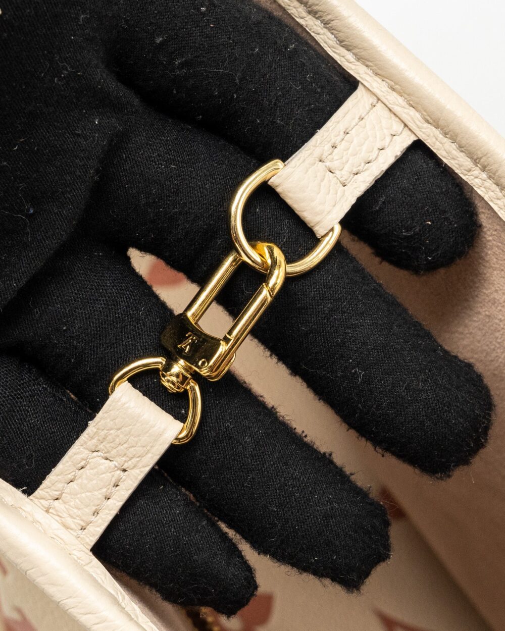AAA Replica Louis Vuitton LV NEVERFULL MM MONOGRAM EMPREINTE CRÈME/ROSE TRIANON GHW