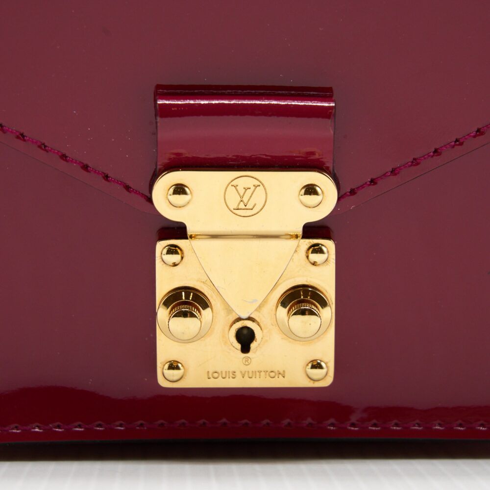 AAA Replica Louis Vuitton LV MESSENGER BAG CROSSBODY PATENT RASPBERRY RED GHW