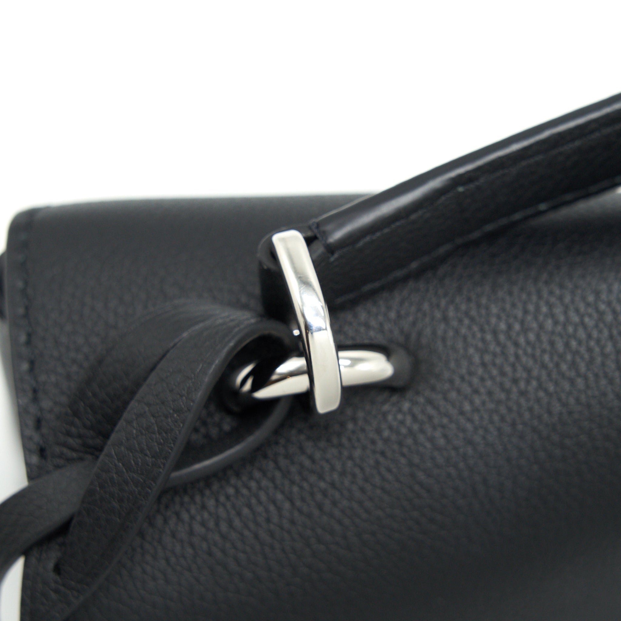 AAA Replica Louis Vuitton LV LOCKME BAG BLACK SHW