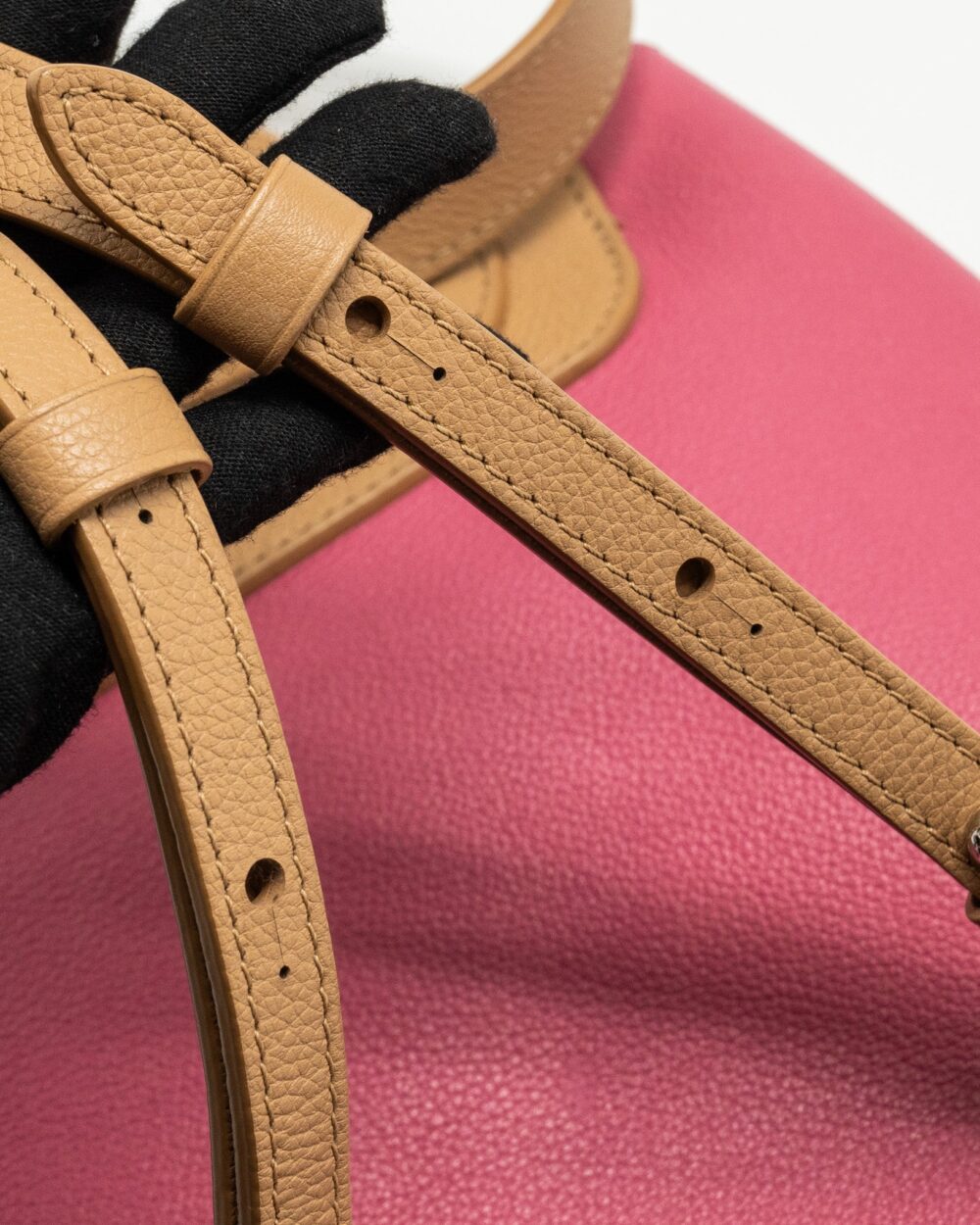 AAA Replica Louis Vuitton LV LOCKME BACKPACK CALFSKIN PINK/BEIGE SHW 