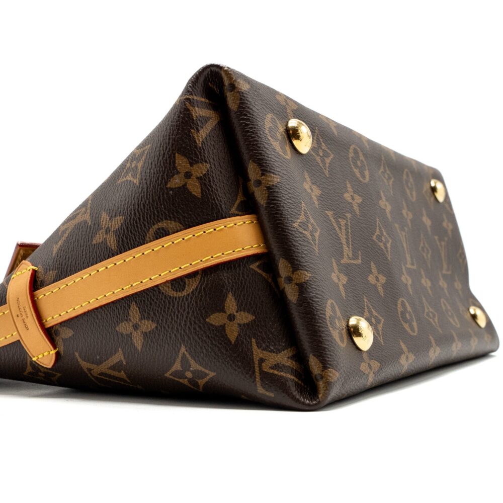 AAA Replica Louis Vuitton LV CARRYALL PM MONOGRAM CANVAS GHW (NEW VERSION)