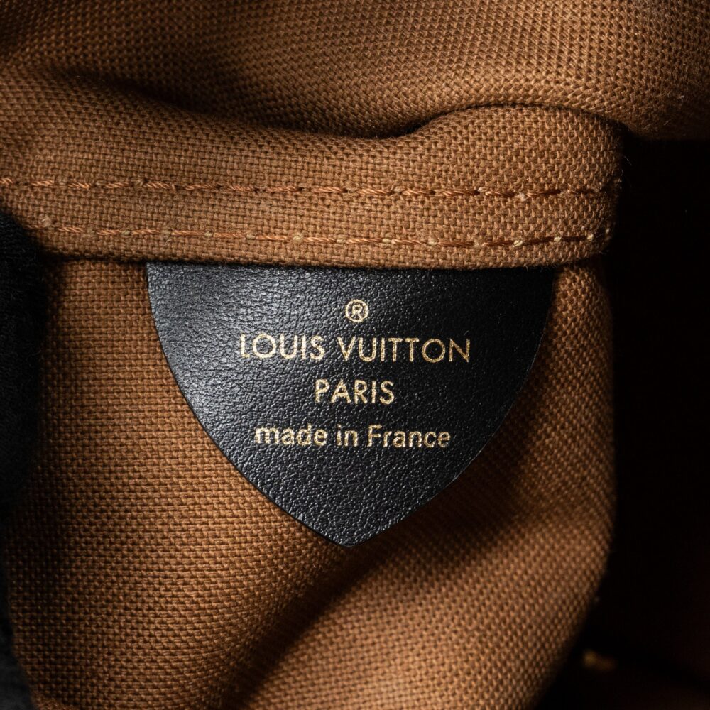 AAA Replica Louis Vuitton LV ATLANTIS BB MONOGRAM REVERSE CANVAS GHW (NEW VERSION)