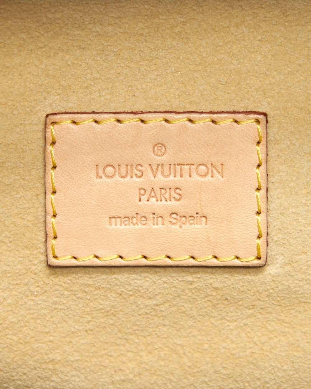 AAA Replica Louis Vuitton LV ARTSY MM MONOGRAM CANVAS