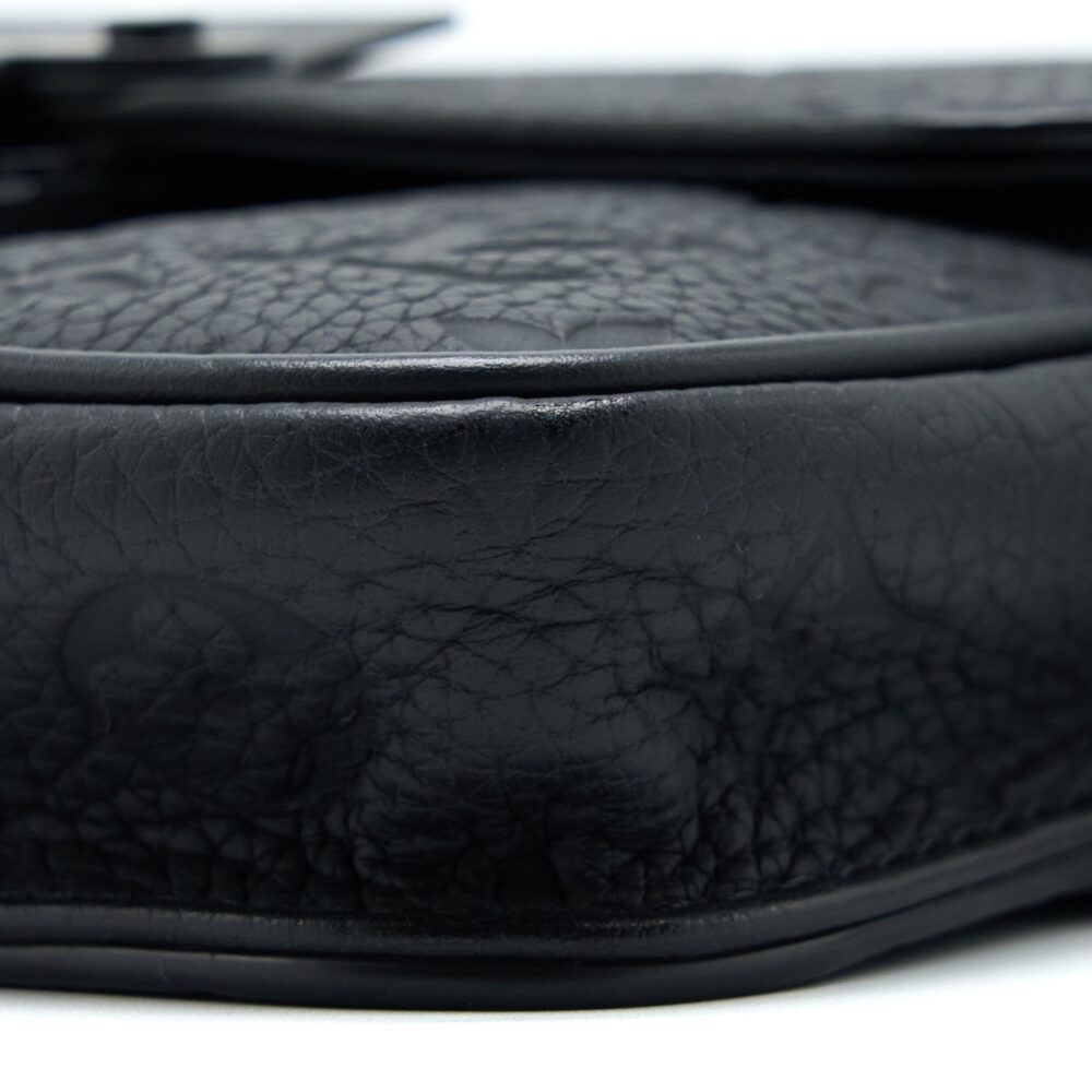 AAA Replica Louis Vuitton LV S LOCK SLINGBAG MONOGRAM-EMBOSSED TAURILLON BLACK BLACK HARDWARE (NEW VERSION)