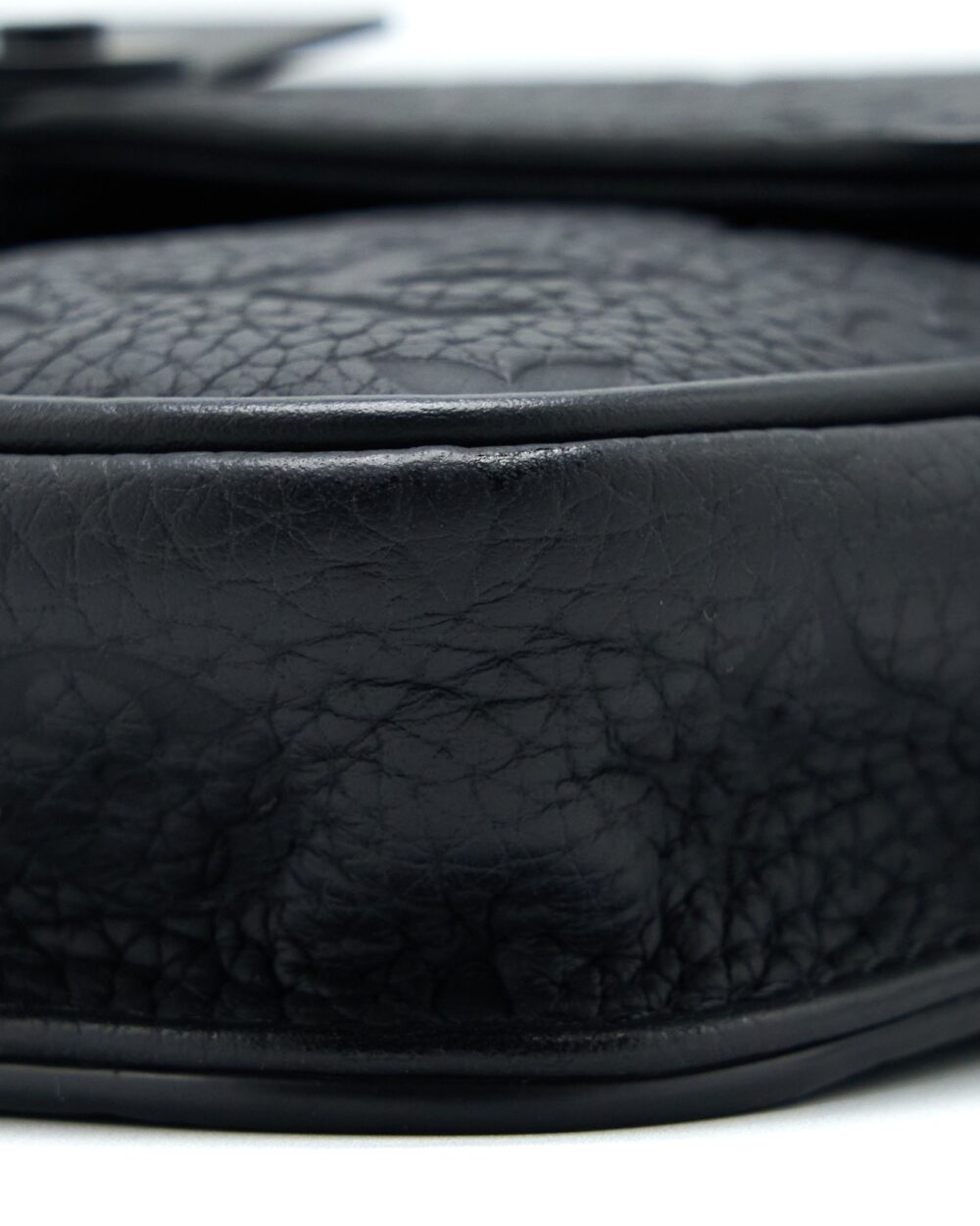 AAA Replica Louis Vuitton LV S LOCK SLINGBAG MONOGRAM-EMBOSSED TAURILLON BLACK BLACK HARDWARE (NEW VERSION)