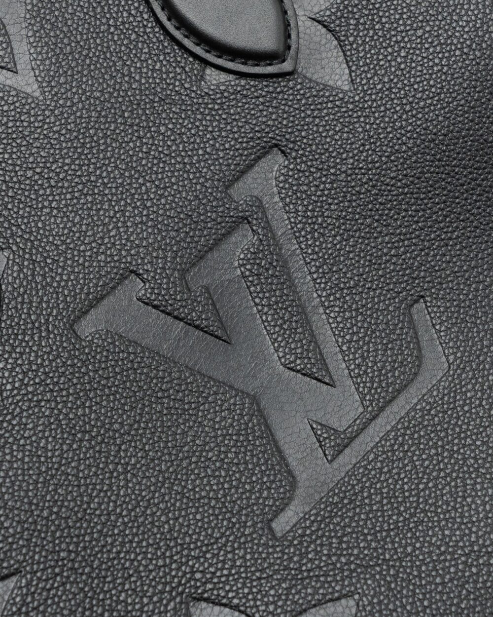 AAA Replica Louis Vuitton LV ONTHEGO MM MONOGRAM EMPRENITE BLACK GHW (NEW VERSION)