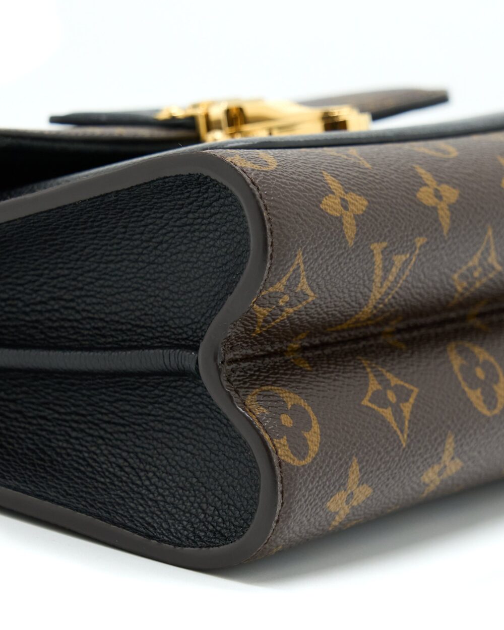 AAA Replica Louis Vuitton LV VICTOIRE M41730 BAG MONOGRAM CANVAS GHW M41730