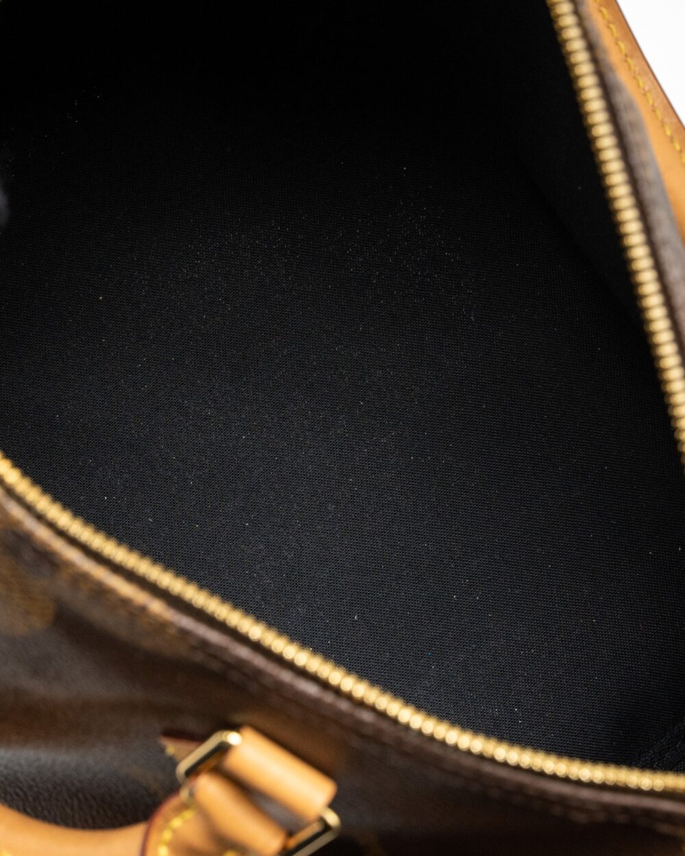 AAA Replica Louis Vuitton LV SPEEDY 30 BANDOULIERE GIANT MONOGRAM REVERSE CANVAS GHW